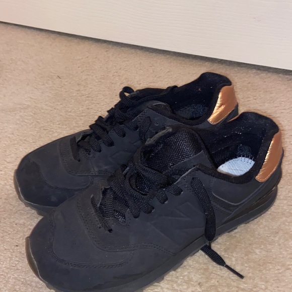 New Balance 574 - Picture 1 of 4